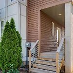 12 South Charmer 3 Bedroom With Rooftop Patio