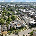 Nash Urban Oasis With Rooftop And Modern Amenities