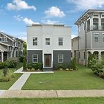 Nash Urban Oasis With Rooftop And Modern Amenities