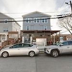 Centennial Park Getaway - 2Bdrm