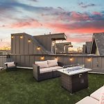 Two Adjacent Homes Sleeps 24 Only 3 Miles To Broadway
