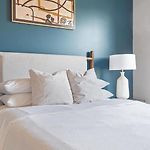 Landing Apartments - The Haysboro