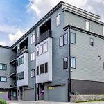 2 Homes With Rooftops & City Views