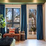 Three King Suites With Pool Gym Balcony & Garage Right On Music Row Downtown Views From Rooftop Walk To Rca Studio B & Local Dining Under 2 Miles To Broadway Elevator Access 24 Hr Hospitality