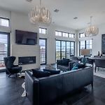 121 Hotel By Avantstay