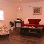 Belmont Blvd Bed And Breakfast