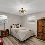 Luxurious 4Br Home Pet Friendly