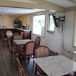 Executive Inn & Suites