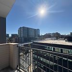 The Nash Luxe, Pool, Gym, Nightlife!