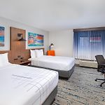 La Quinta Inn & Suites by Wyndham Nashville Airport