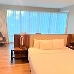 La Quinta Inn & Suites By Wyndham Nashville Downtown Stadium
