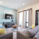Downtown Luxury Pool Gym Free Parking 312