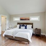 Large East Nashville Home With Game Room Sleeps 12