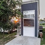 Speakeasy Game Room, Hot Tub, Fire Pit, King Bed - Close To Downtown