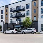 Lindsley By Avantstay
