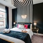 Close To The Gulch - Book Today