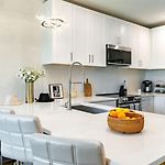 Lindsley By Avantstay