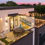 Skyline Soundhouse By Avantstay