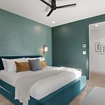 The Linden - Rooftop Views Refined Design New