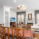 Walkable Hillsboro Home - Near 12 South & Vandy