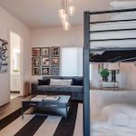 The Skyline Social - Retreat & Private Rooftop