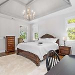 Walkable Hillsboro Home - Near 12 South & Vandy