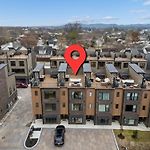 Chic Nash Townhouse Rooftop Patio And City Views