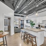 1Br Condo - King Bed - 10Mins To Broadway
