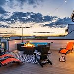 New How We Roll Rooftop - Hot Tub With Views - 13 Beds