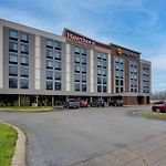 La Quinta Inn & Suites by Wyndham Nashville Airport/Opryland