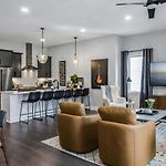 Modern Nashville Home Rooftop & Hot Tub