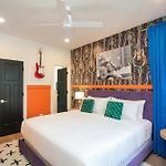 Giddy Up Rooftop Hot Tub, 4 King Suites, Near Dt
