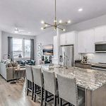 Spacious Nash Home For 12 Near Broadway