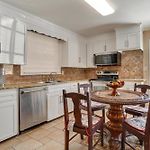 5 Mi To Broadway Fun! Group-Ready Nashville Home