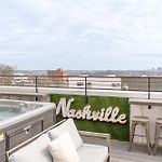 The Groovy Goodrich - Rooftop Hot Tub And City Views