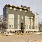1 Mi To Nashville General: Upscale Townhome