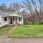 The Cornish Classic - Cozy Ranch Near Downtown