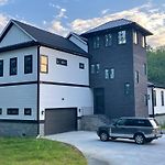 High Note Hideaway- Modern 4Br Oasis Near Opryland