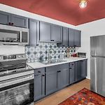 Spacious 2Br Apartment Downtown | Free Parking