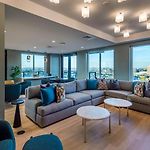 Landing Beautiful 2Bd Gym Yoga Studio