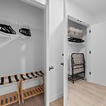 Walk To Broadway- Pool & Cabanas-Luxury Suite