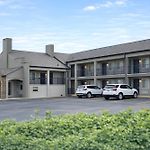 Quarters Inn & Suites