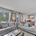Nash Riverfront Condo, Sleeps 6, Walk To Broadway
