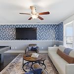 New 7 Mins To Broadway Sleeps 8