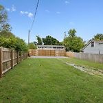 Vibey Unit In Duplex