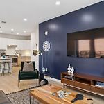 Huge Downtown Corner Unit- Pool-Gym-Walk 2 Broadway