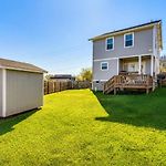 3 Bedroom Home-Huge Yard For Petsl4.5 Miles To Broadway