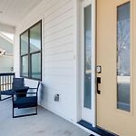 Mural The Gulch Townhome Near Broadway | Sleeps 12