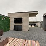 Luxury Townhome! Rooftop-Game Room! Near Broadway!