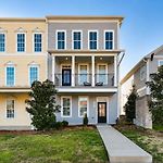 4Br The Nations Home With Convenient Access